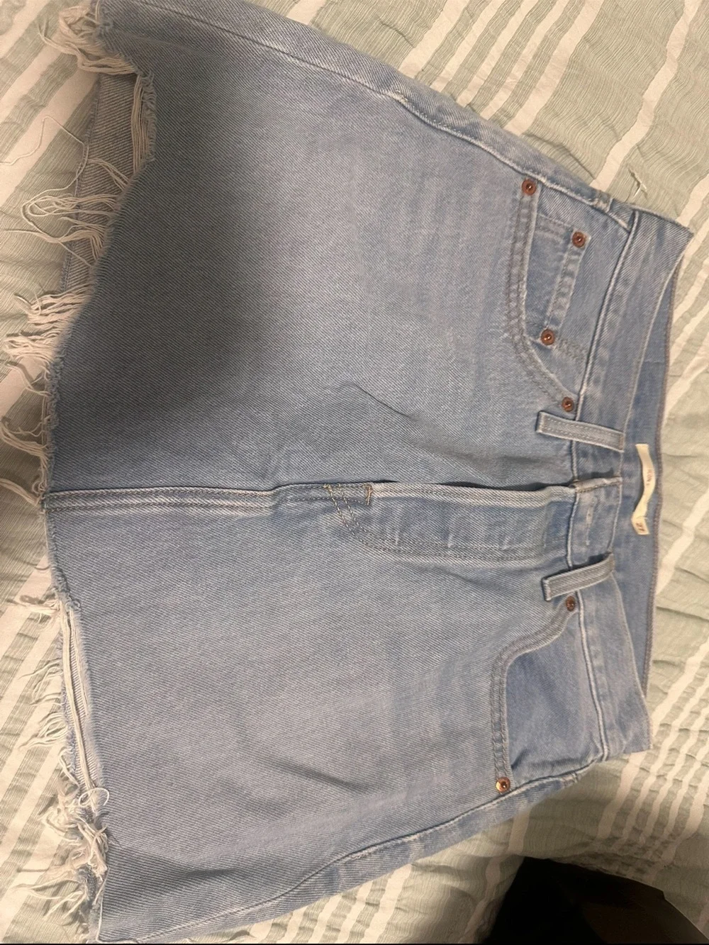 Levi’s Icon Denim Skirt Light Wash Raw Frayed Hem High Rise Mini